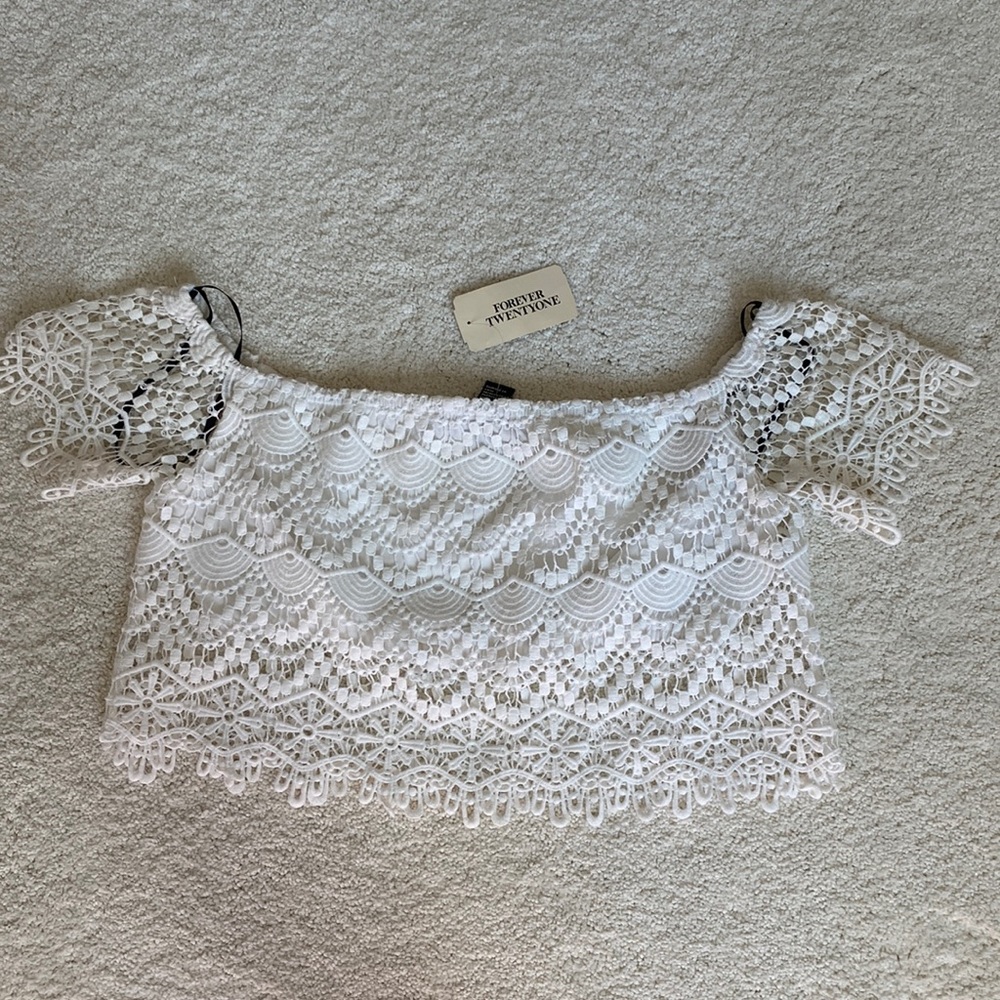Forever 21 crop top size small